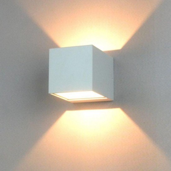 Jupiter Led Aplik LW468 S 3000K Gün Işığı Jupiter Led Aplik LW468 S 3000K Gün Işığı